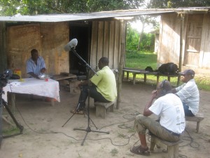 Tournage chez les Bengas par Muriel LUTZ